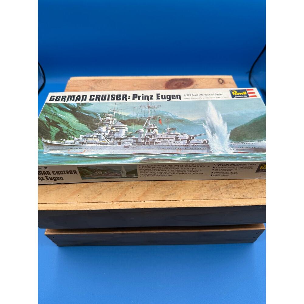 Vintage 1967 Revell 1/720 German Cruiser Prinz Eugen Model Kit H-481